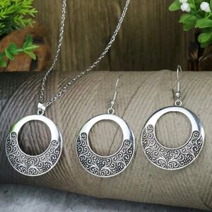 Round charm necklace & earring set